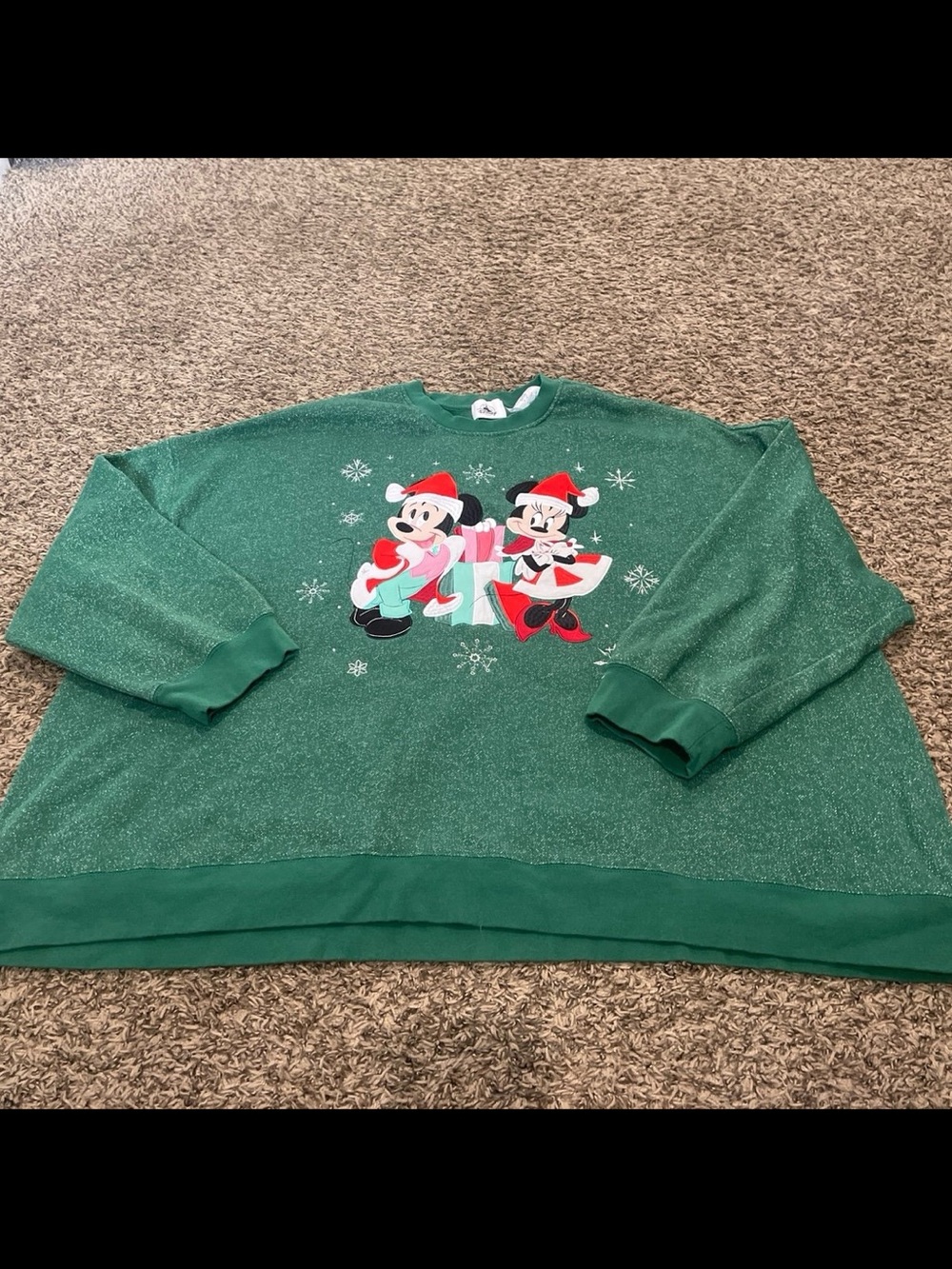 Disney parks 2023 Christmas, Mickey and Minnie glitter sweatshirt size 3X